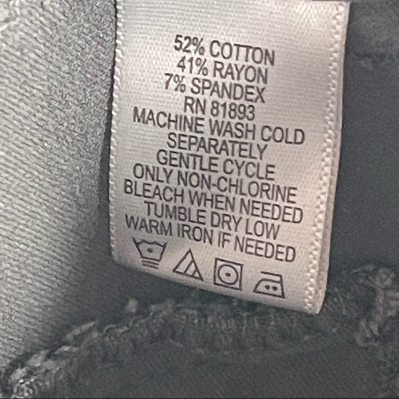 Isaac Mizrahi Live Womens Size 10 P Gray  Solid BootCut Khaki Pants - Picture 10 of 10